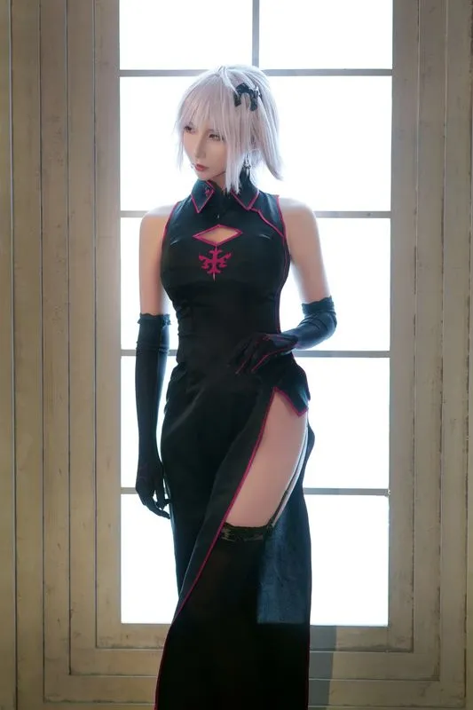 索索sophia写真与cosplay作品全收录：从诗意写真到情感cos的视觉之旅